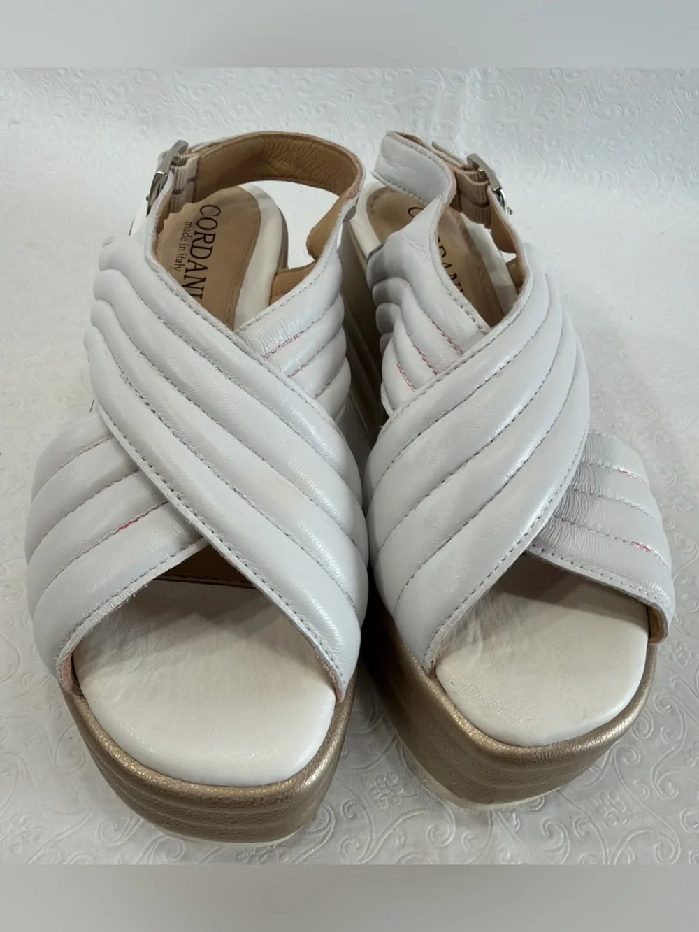 Cordani Yvonne Platform Wedge Sandals Tan White Womens 39 Made in Italy DEFECT